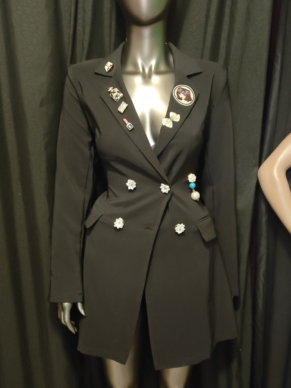 Blazer Mini Dress With Brooches - Picture 3 of 6